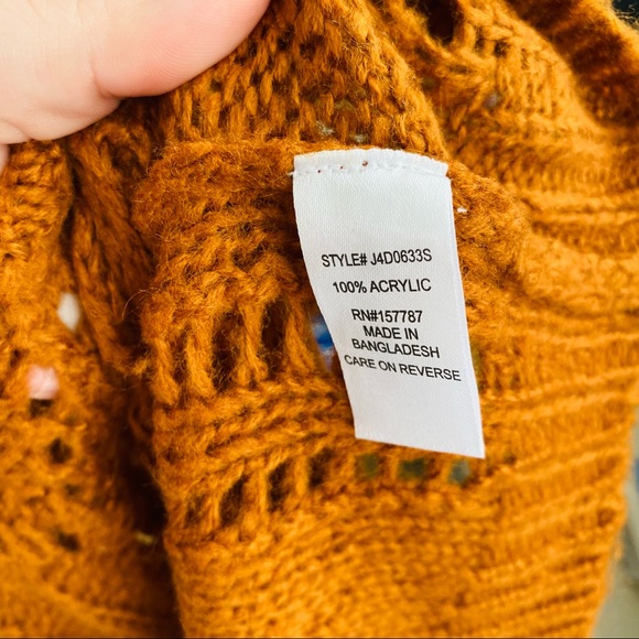 $10 SALE!! Jolie & Joy Burnt Orange Crochet Crop Sweater - Picture 9 of 9